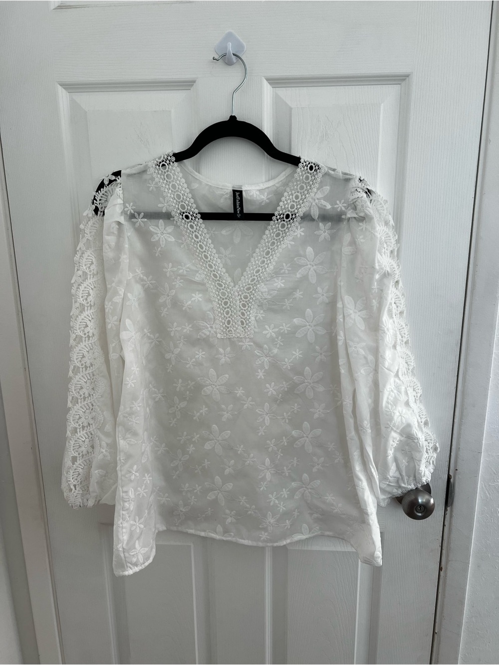 White Lace Embroidered V-Neck Women's Top